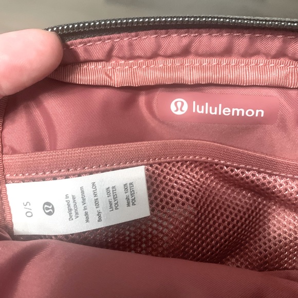 Lululemon Everywhere Belt Bag - Picture 5 of 5